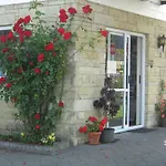 Rose Court Motel