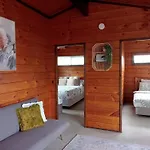 Cosy Inn Central Rotorua 2Br House & Studio