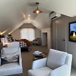 Karanda Bnb