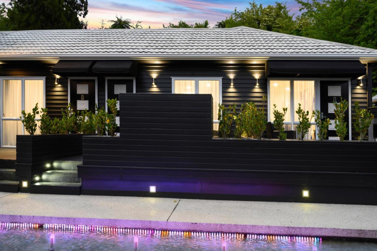 Hotel Black Swan Lakeside Boutique 5*