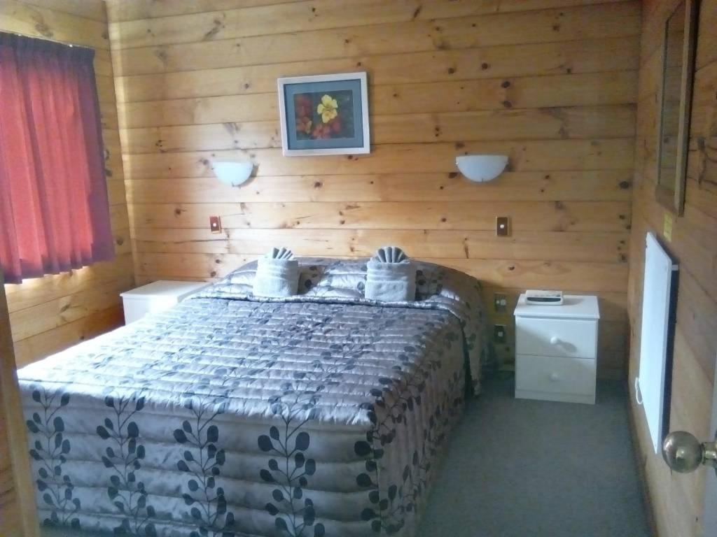 Cedarwood Lakeside & Conference Venue 4*