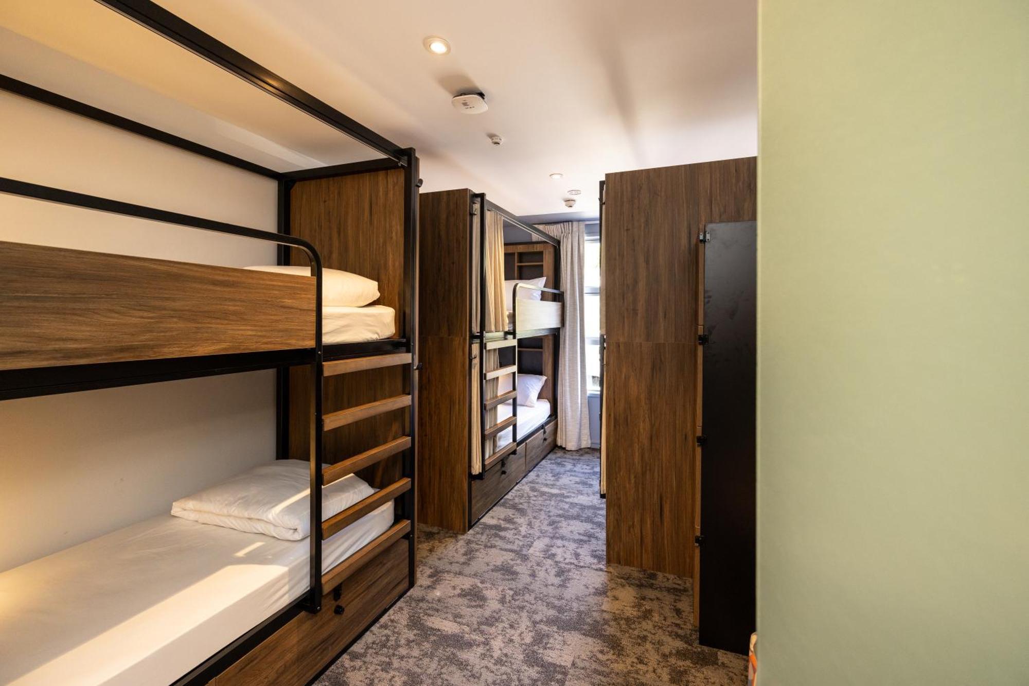 Haka House Hostel *