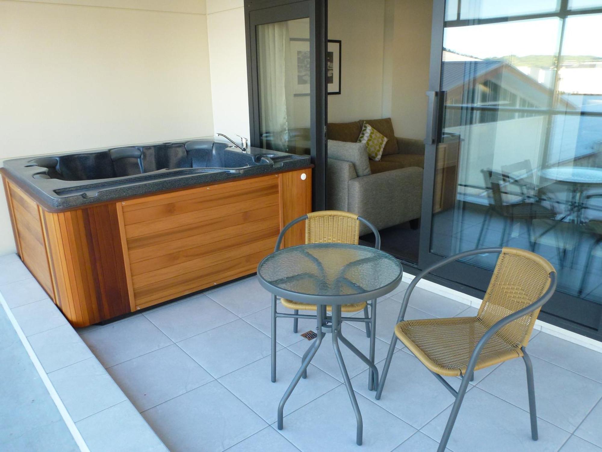 Aparthotel Quest 4*