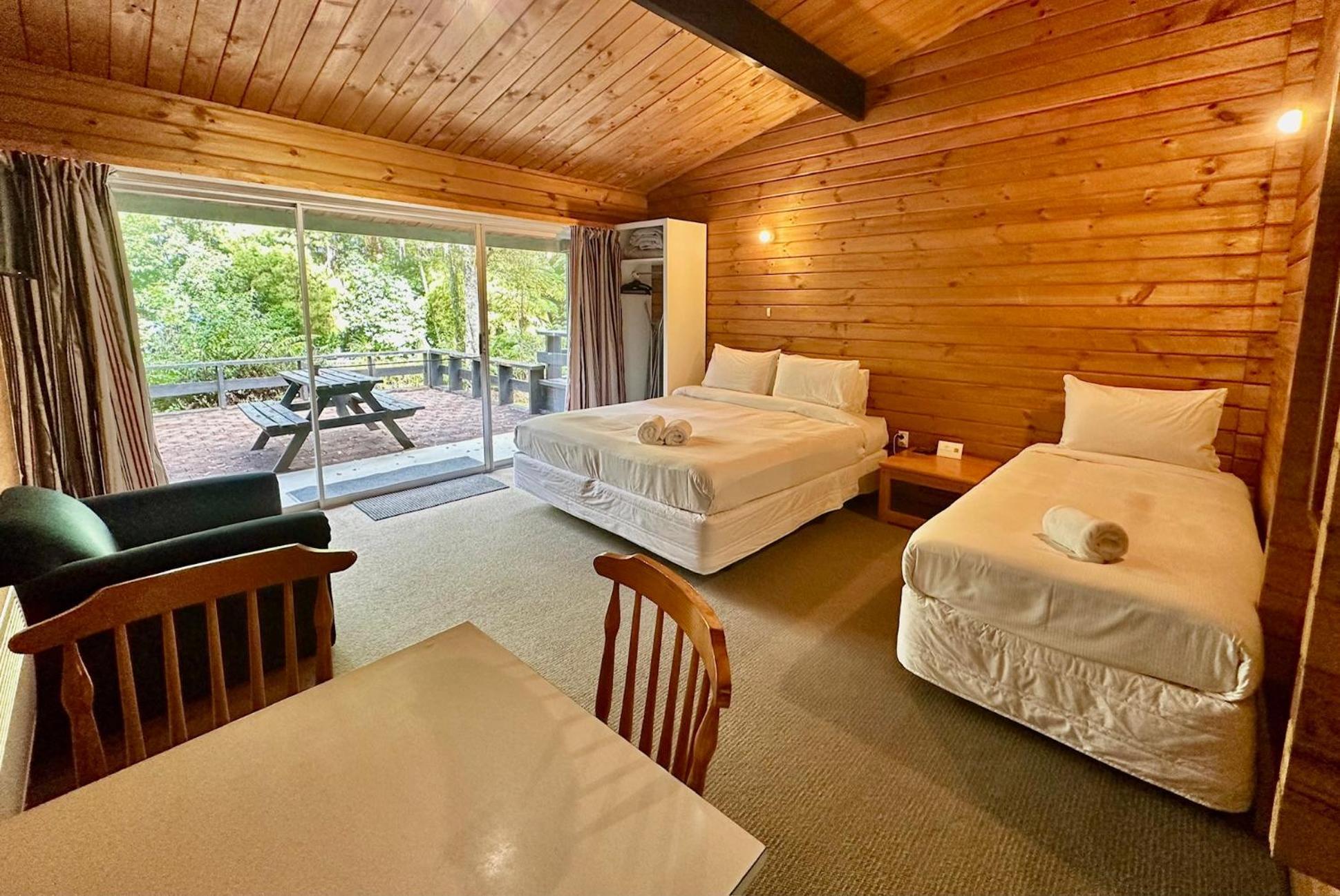 Lakes Okataina Lodge Rotorua