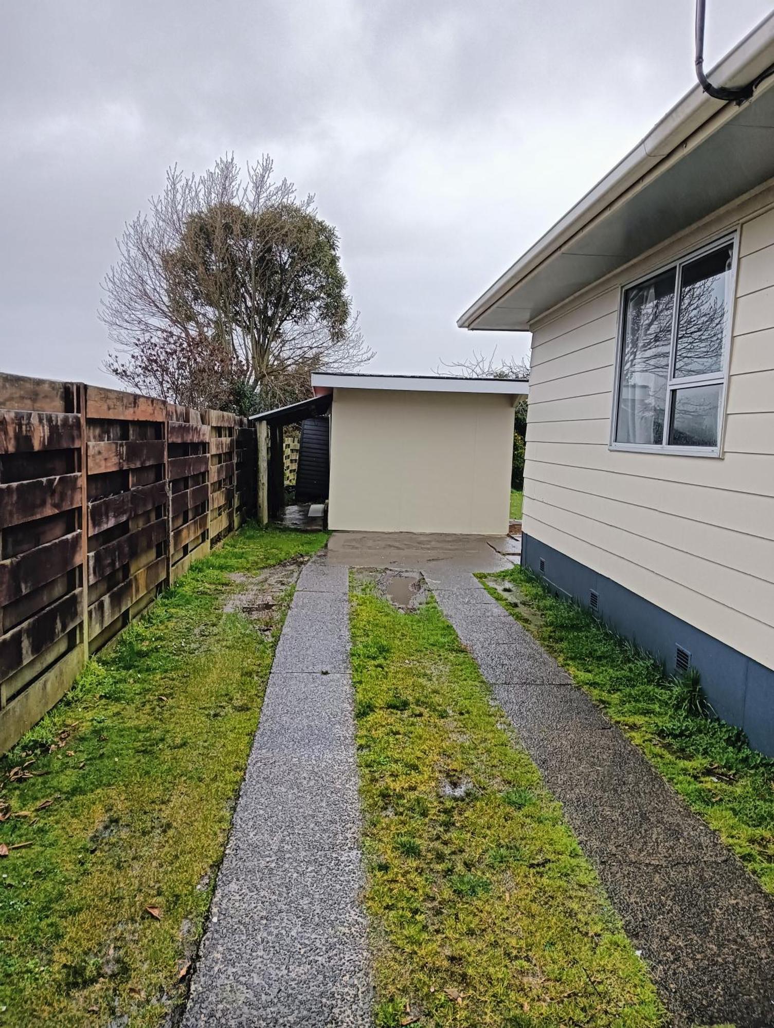 1-bedroom House B At 23 Mallard Drive * Rotorua
