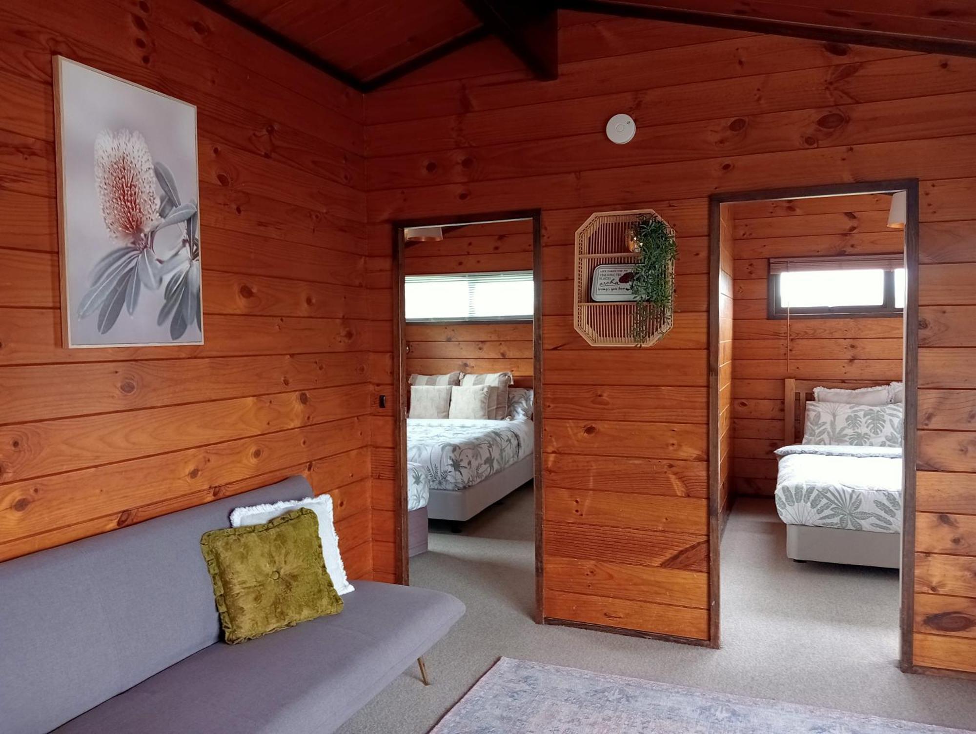 Cosy 2br House & Holiday home *