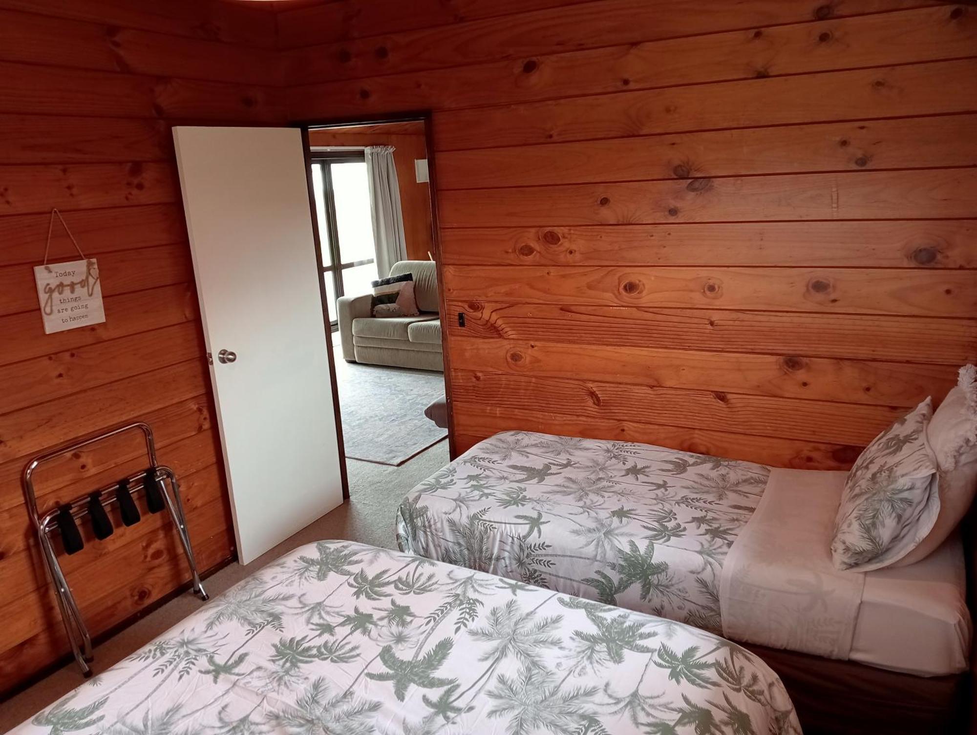 Cosy 2br House & Holiday home