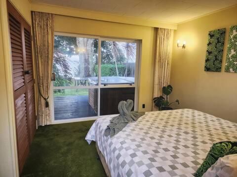 View With Bathroom Rotorua