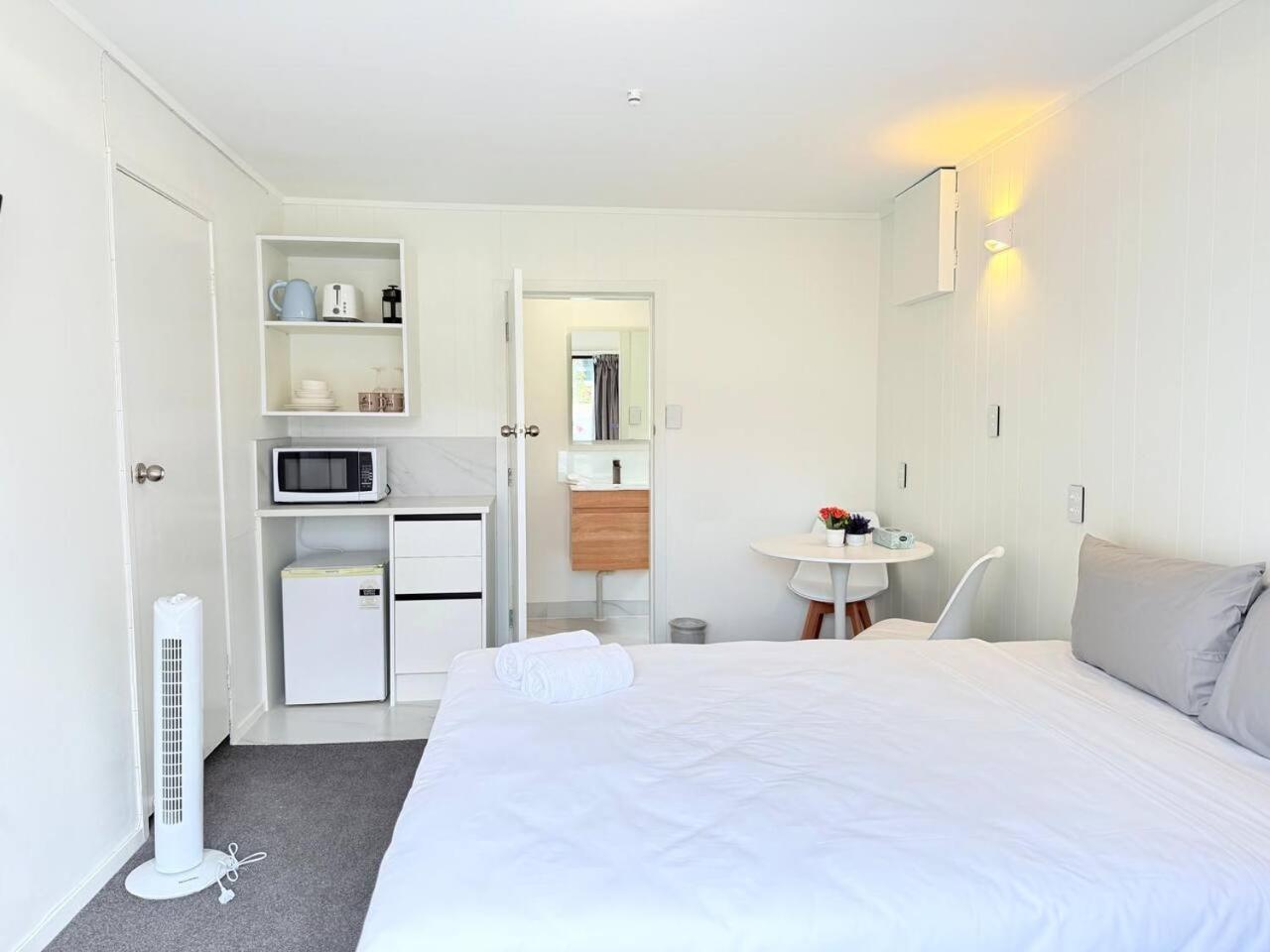 Unit 7, Fenton Summer * Rotorua