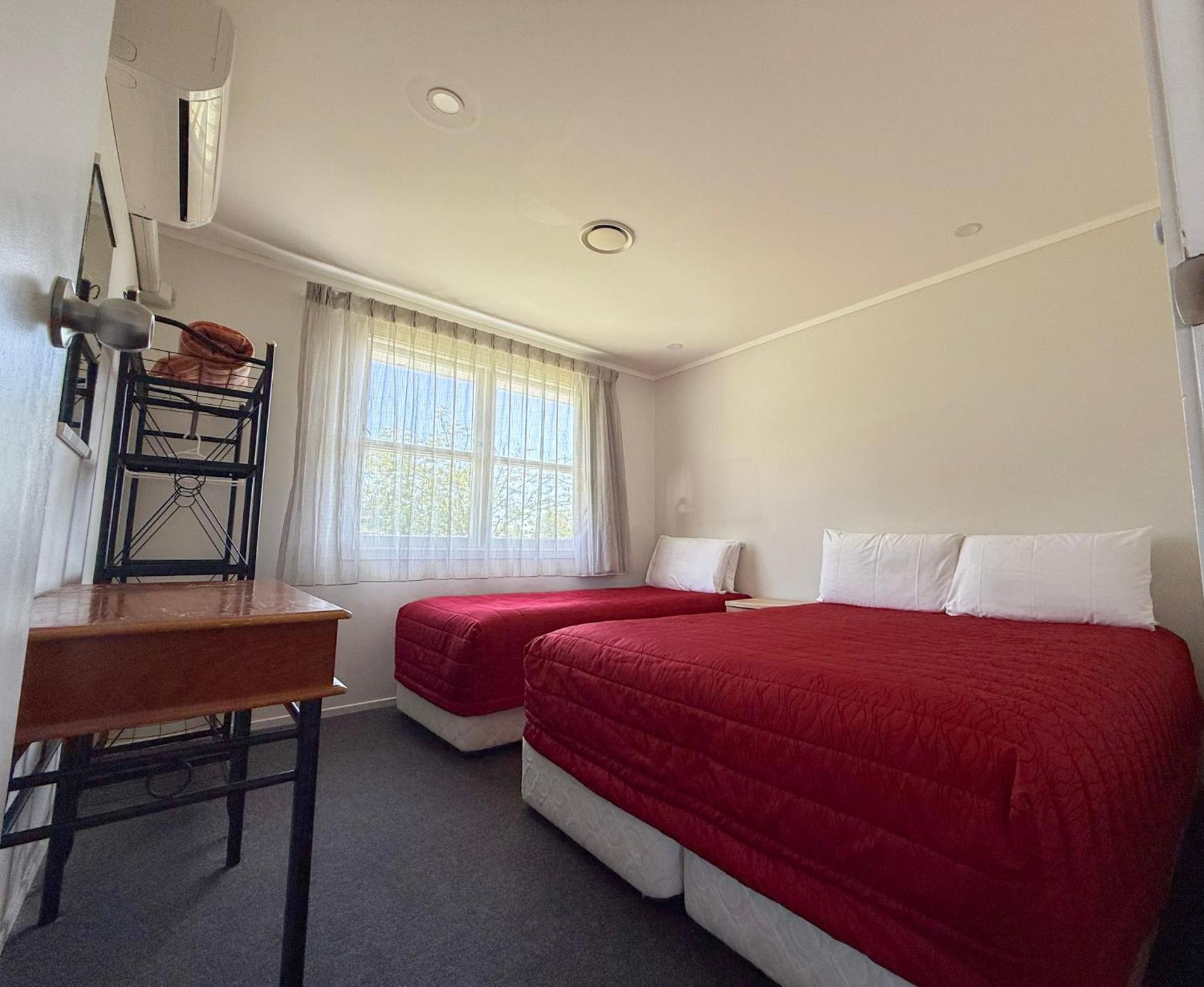 Cleveland Thermal 3*