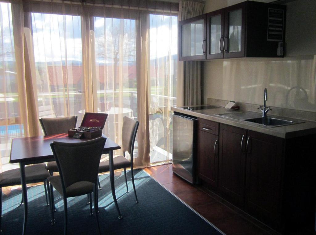 284 - Refurbished Modern Motel 4*