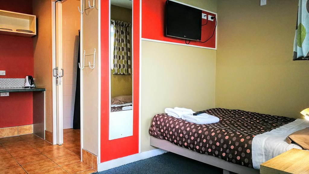 Motel Astray