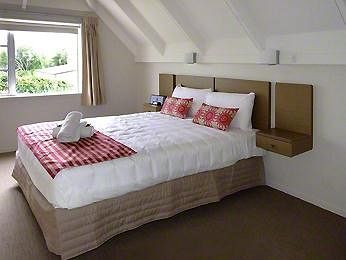 Lake Rotorua Hotel 4*