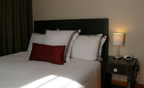 Bed & Breakfast Lakes (adults Only)
