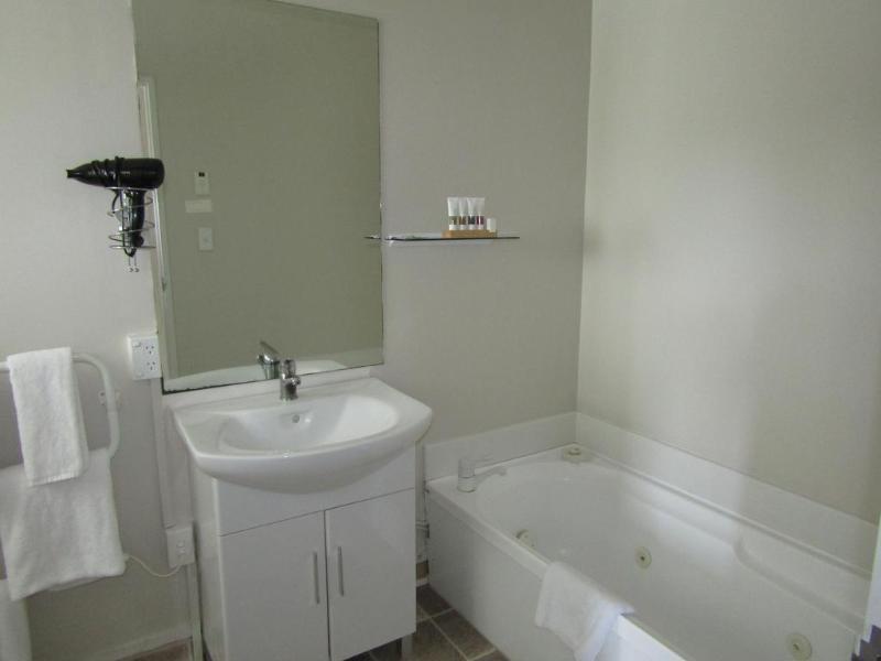 Motel Pohutu 3*