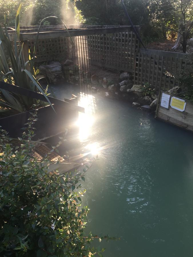 Golden Springs Motel, Holiday Park Motel Rotorua
