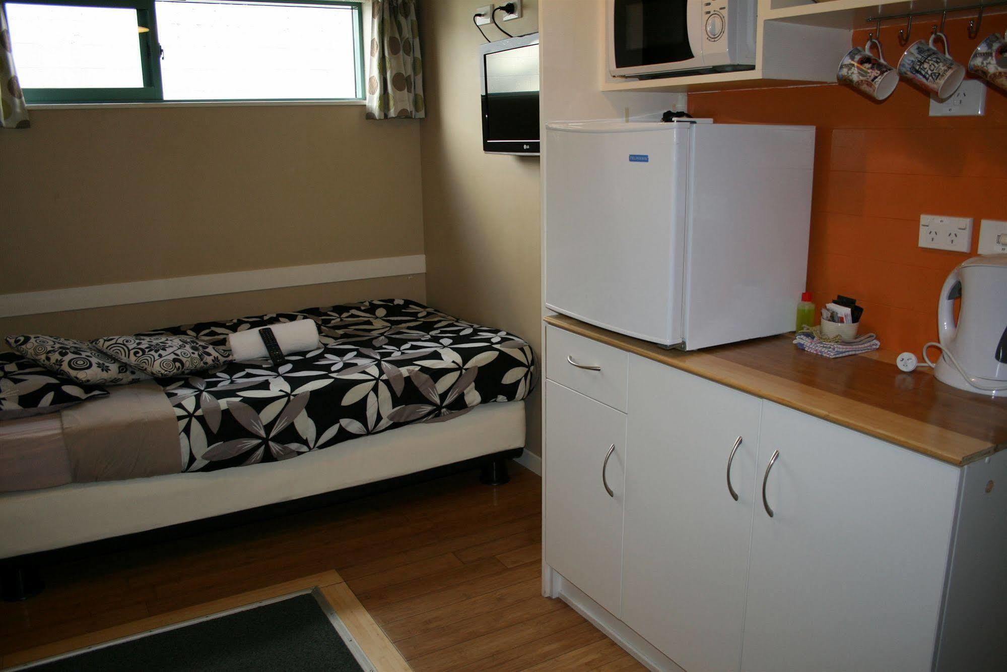 Motel Astray 3*