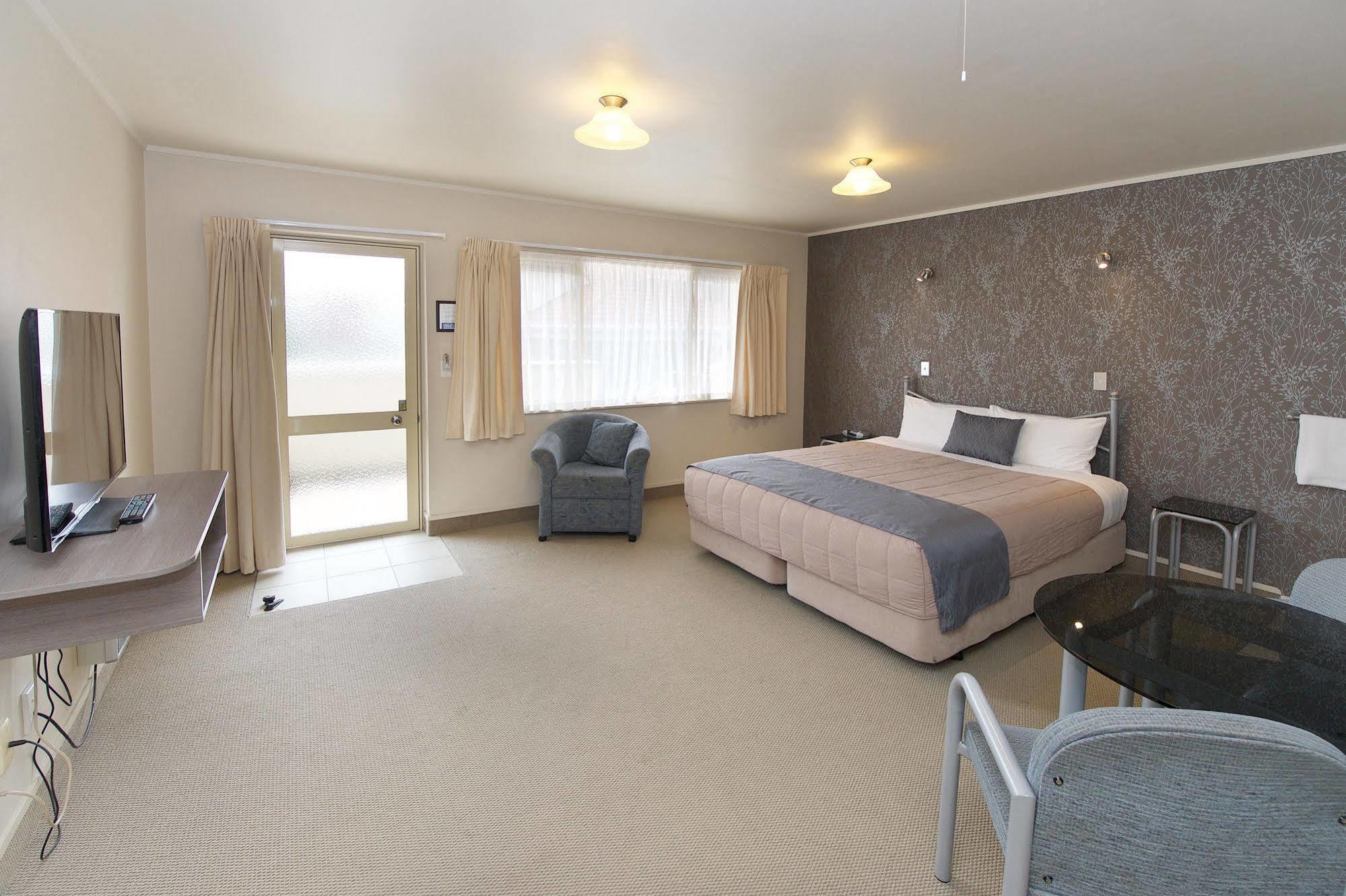 Geneva Motor Motel 4*