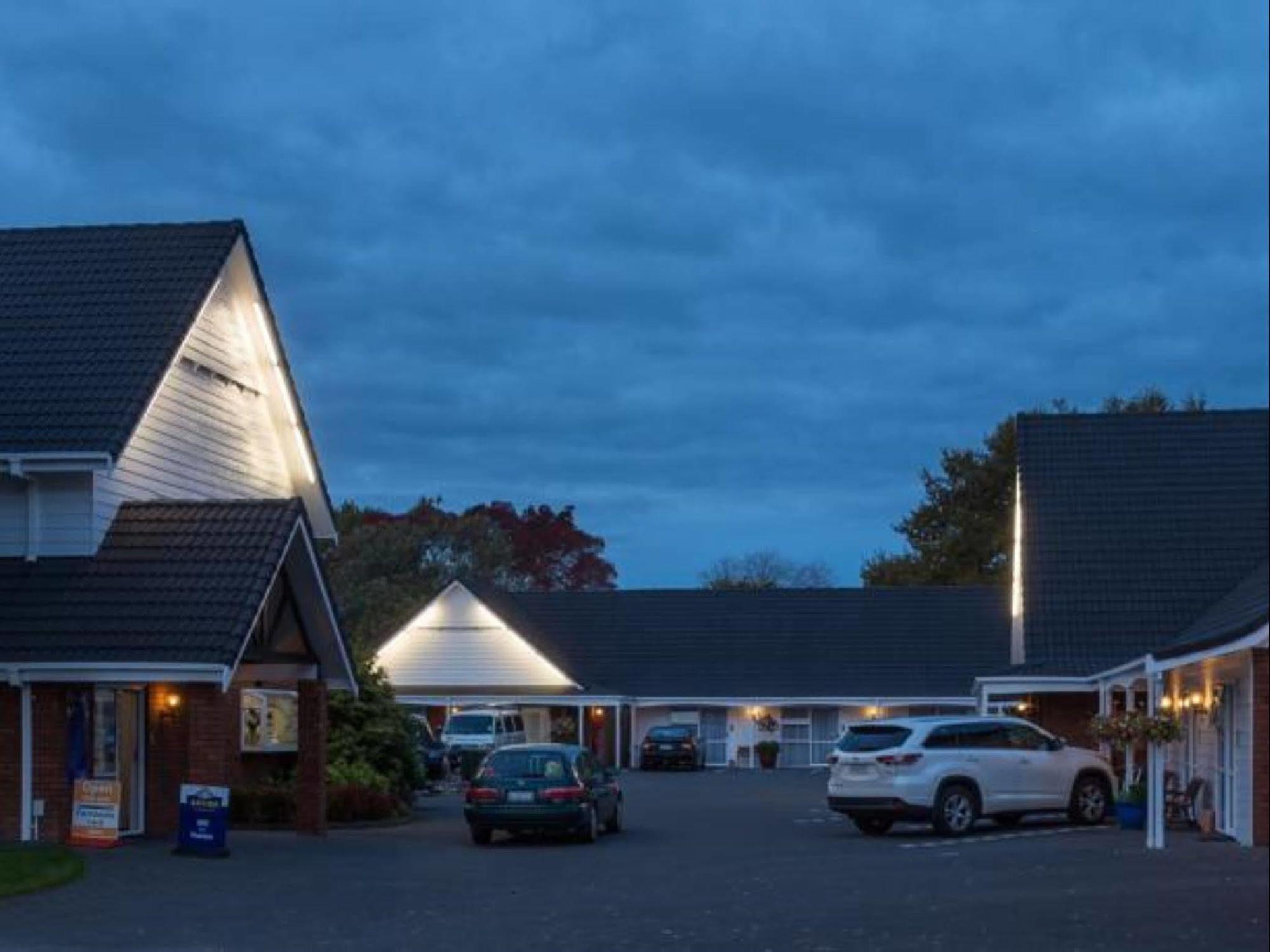 Motel Palm Court Motor