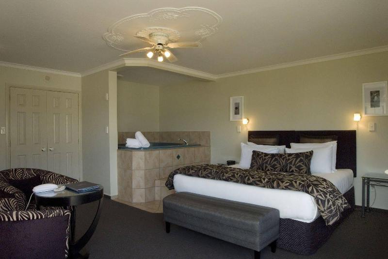 Motel Silver Fern &