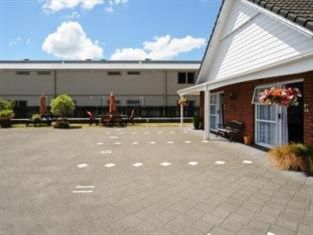 Palm Court Motor Motel 4*