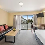 Fenton Court Motel