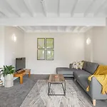 Papawai Townhouse 11