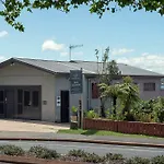 Lakeside City Lodge
