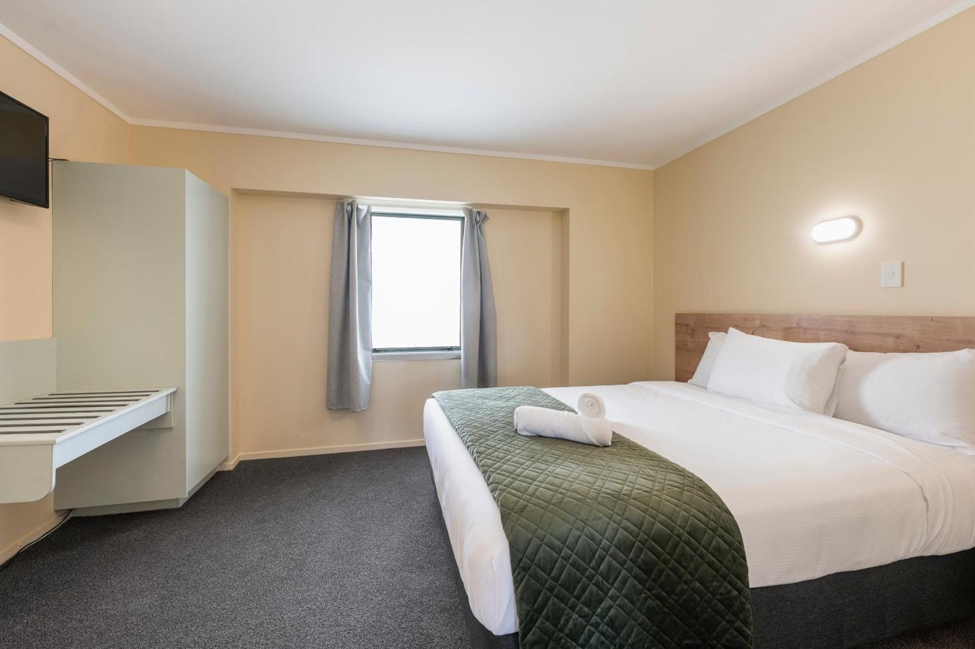 Fenton Court 4*