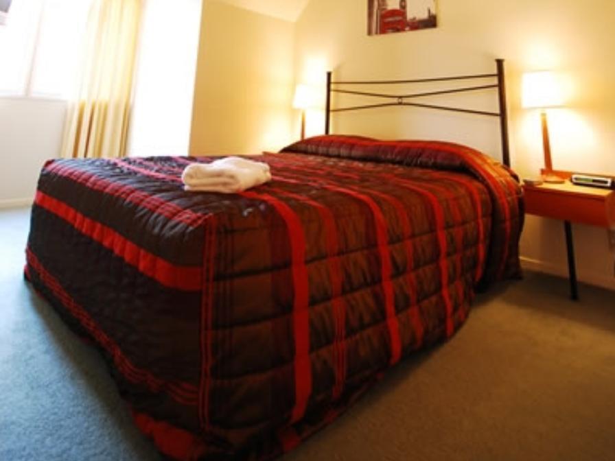 Baden - Private Bath Motel