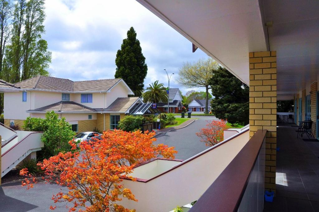 Fenton Court