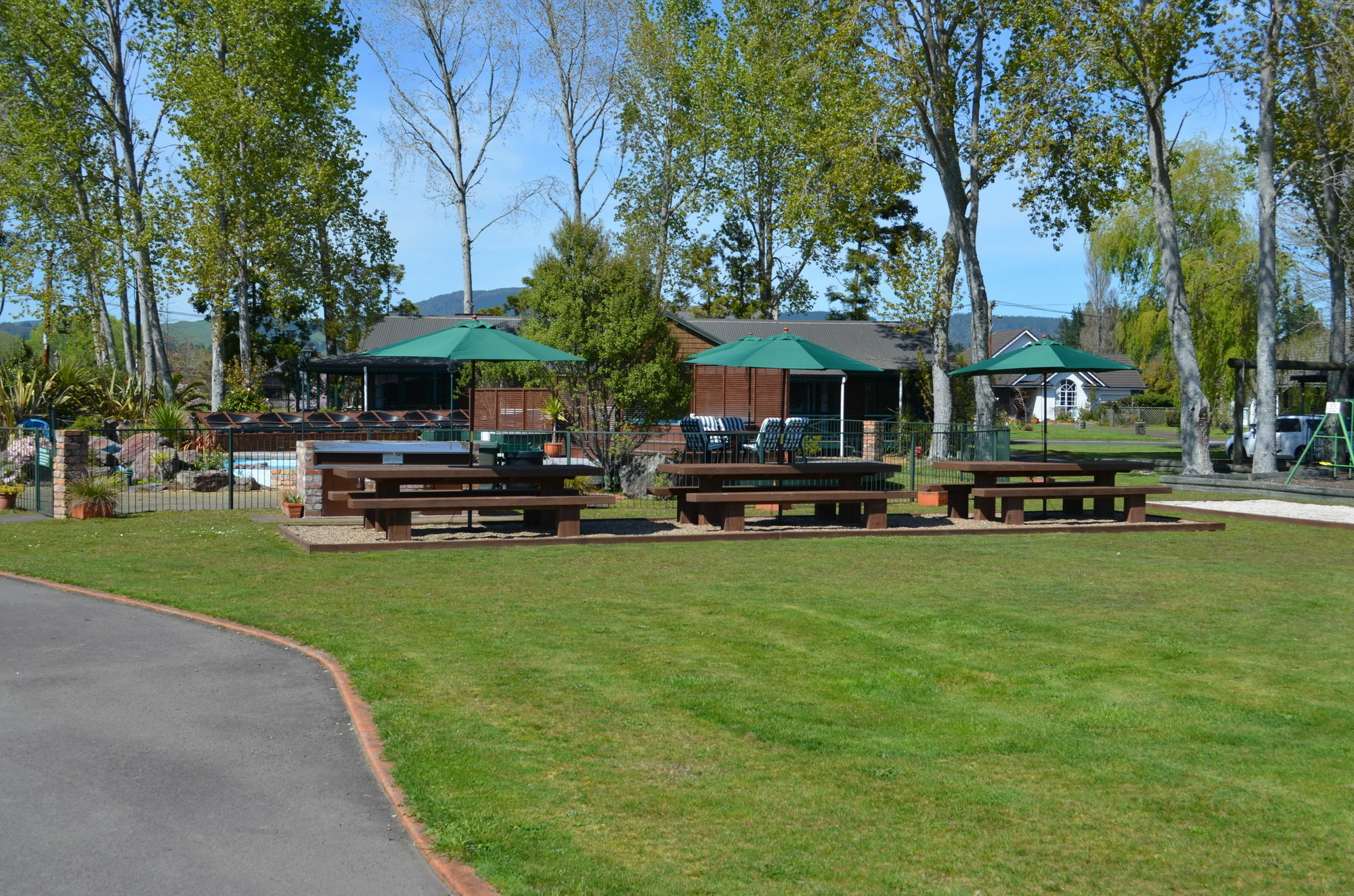 Motel Cedarwood Lakeside & Conference Venue Rotorua