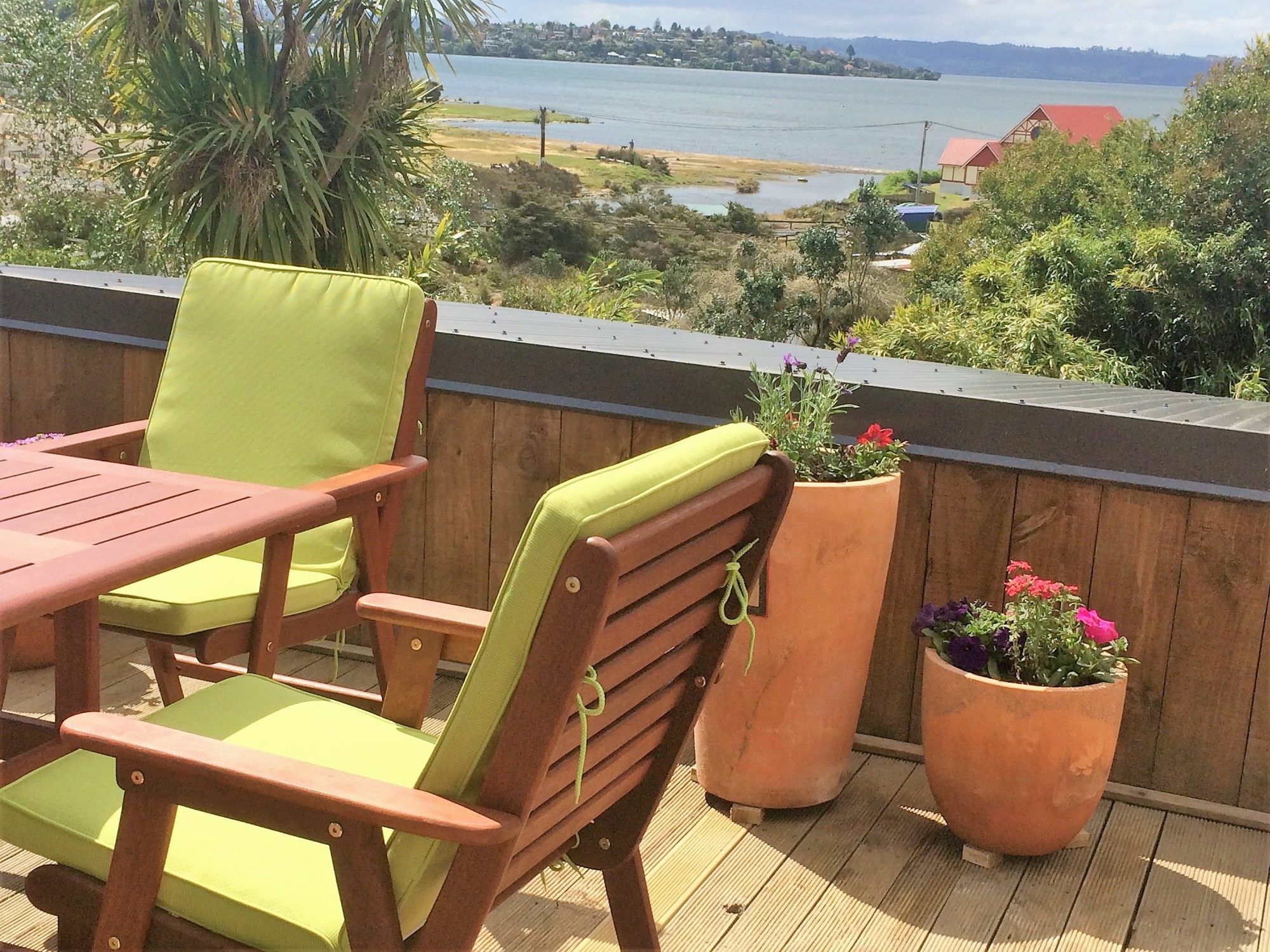 Casa de hóspedes Lakeside 4*