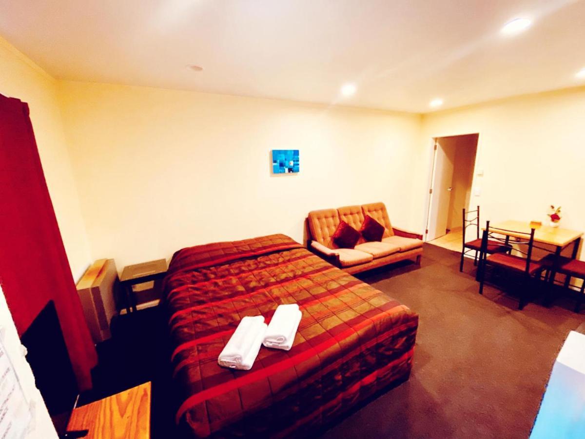 Motel Baden - Private Bath